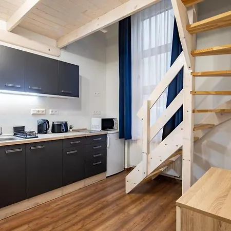 - New - Comfy Budapeste