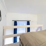 - New - Comfy Budapesta
